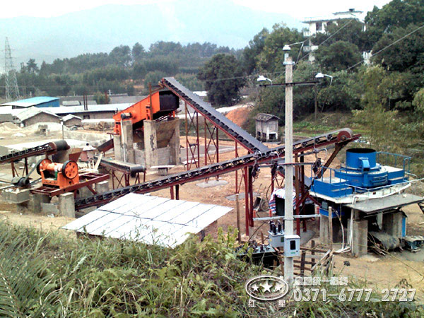 沖擊式制砂機生產現(xiàn)場