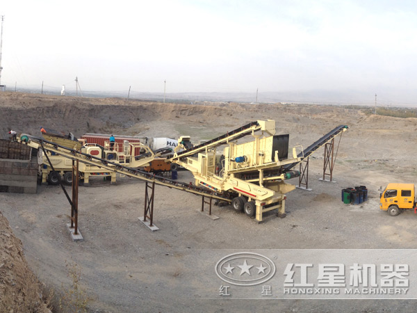 車載式小型移動制砂機工作現場