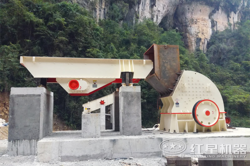 錘式破碎機現場 錘式破碎機現場