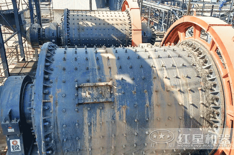 球磨機投產現場 球磨機投產現場