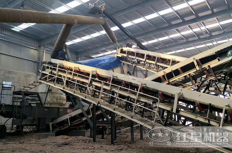 濟源花崗巖移動制砂生產現場