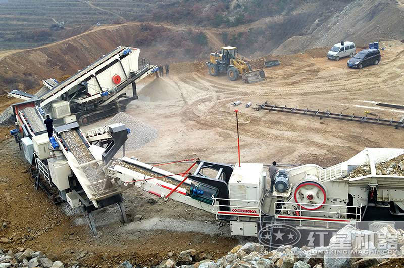 履帶式移動破碎機作業實拍