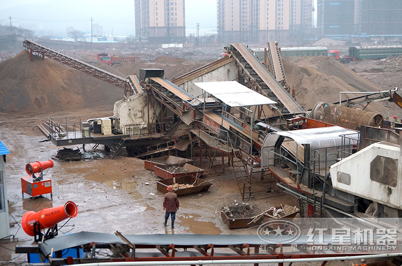 移動式建筑垃圾破碎機處理現場 移動式建筑垃圾破碎機處理現場