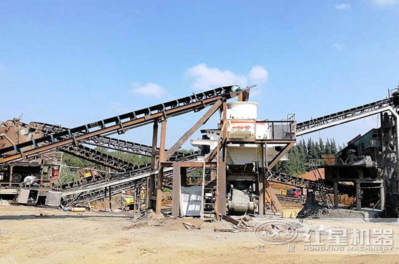 大型粗砂粉碎機——沖擊式粉碎機生產現場實拍