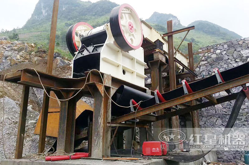 石料破碎機作業