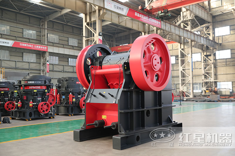 大塊石頭破碎機一天能碎多少噸石子？有幾種類型？價格多少