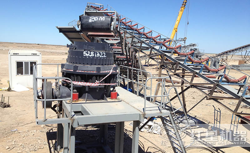復合圓錐破碎機生產(chǎn)現(xiàn)場