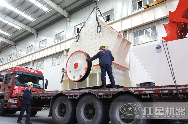 大型隨時制砂機裝車發貨中 大型隨時制砂機裝車發貨中